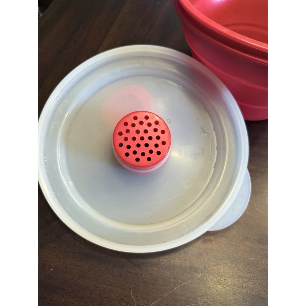 Pampered Chef Red Silicone Microwave Popcorn Popper Collapsible Vented Lid - Picture 4 of 4